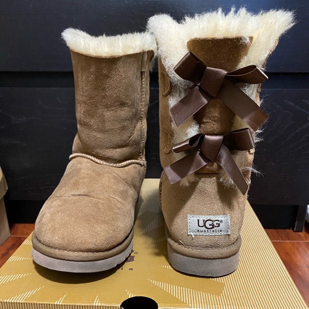 UGG